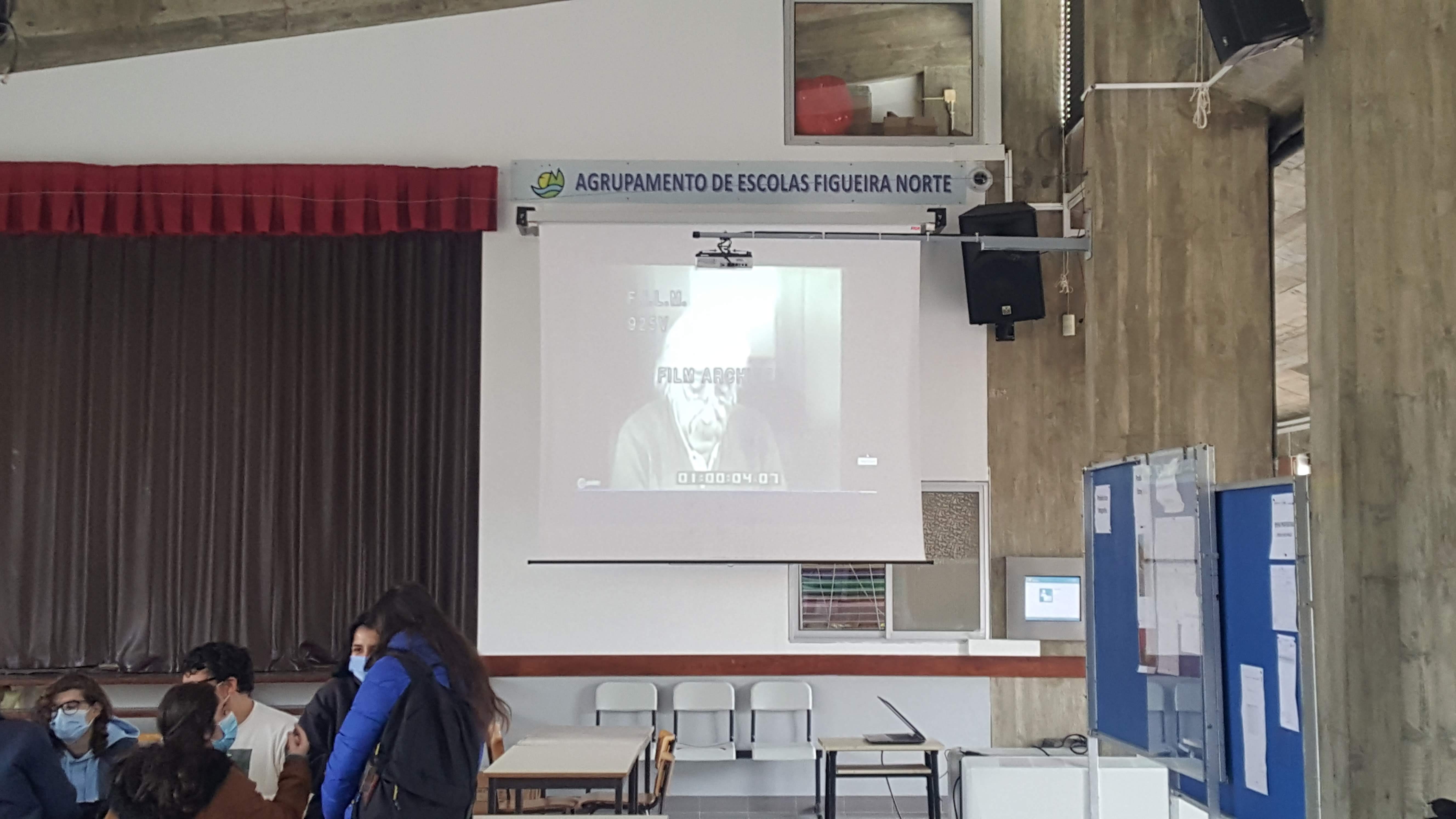 a: Atividades do Clube de Ciências conduzidas em sala de aula na